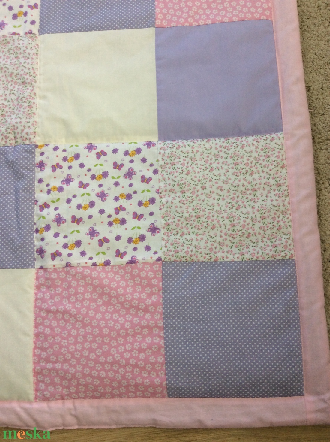 patchwork takaró falvédő pillangókkal lányoknak kockákból - otthon & életmód - babaszoba, gyerekszoba - babatakaró, gyerek pléd - Meska.hu patchwork takaró falvédő pillangókkal lányoknak kockákból - otthon & életmód - babaszoba, gyerekszoba - babatakaró, gyerek pléd - Meska.hu