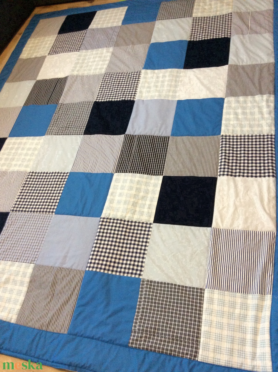 Kék patchwork takaró apró kockákból - otthon & életmód - lakástextil - felnőtt takaró, pléd - Meska.hu Kék patchwork takaró apró kockákból - otthon & életmód - lakástextil - felnőtt takaró, pléd - Meska.hu