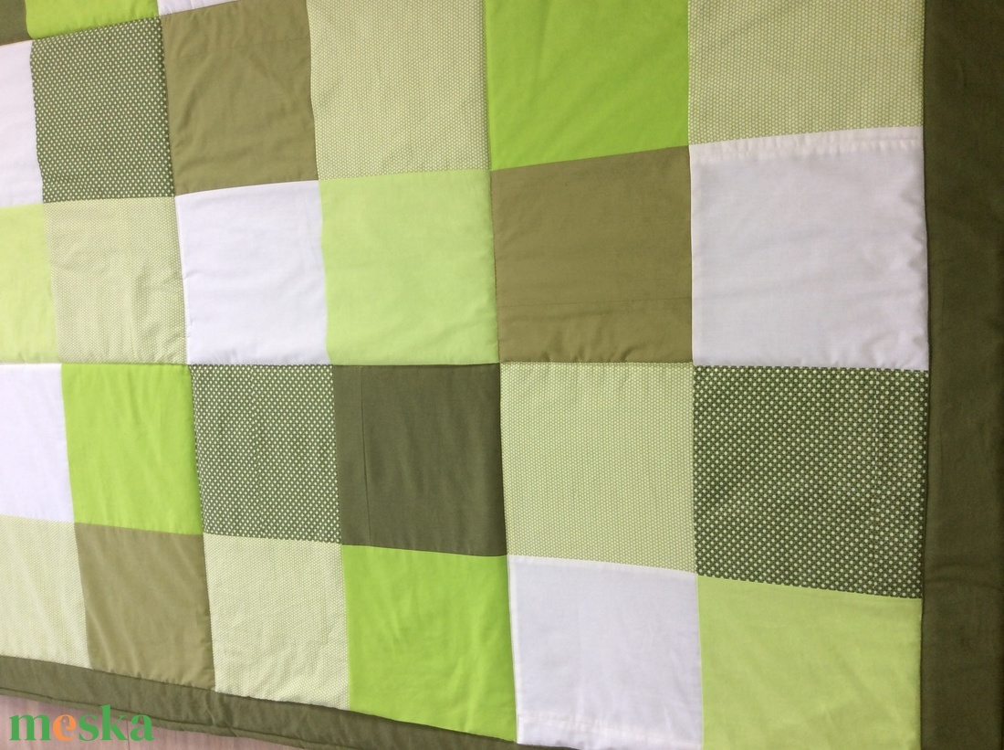 Zöld patchwork takaró, falvédő szettben - otthon & lakás - lakástextil - falvédő - Meska.hu