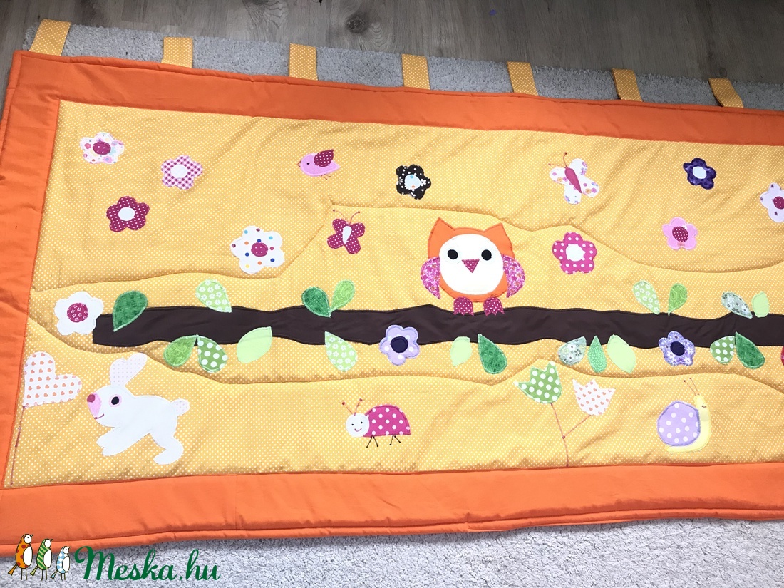 Narancssárga patchwork falvédő, takaró bagoly és virág, nyuszi applikációval - otthon & életmód - babaszoba, gyerekszoba - Meska.hu
