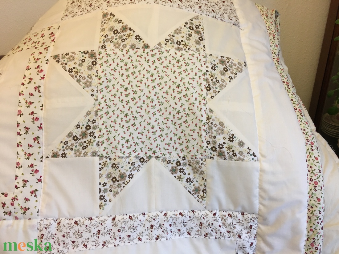patchwork takaró csillag motívumokból pasztell kisvirágos - otthon & életmód - lakástextil - ágytakaró - Meska.hu patchwork takaró csillag motívumokból pasztell kisvirágos - otthon & életmód - lakástextil - ágytakaró - Meska.hu