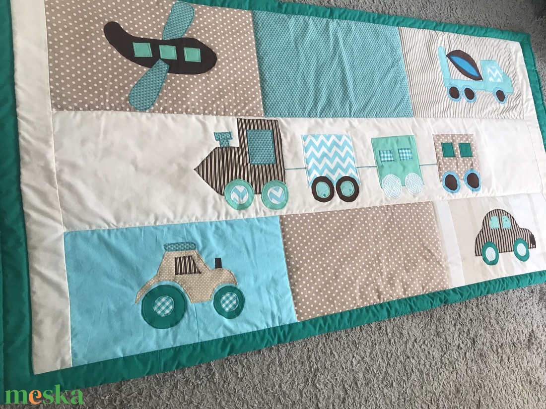 Járműves patchwork falvédő, autó, traktor, helikopter. Szett türkiz kék, zöld - otthon & életmód - babaszoba, gyerekszoba - falvédő gyerekszobába - Meska.hu Járműves patchwork falvédő, autó, traktor, helikopter. Szett türkiz kék, zöld - otthon & életmód - babaszoba, gyerekszoba - falvédő gyerekszobába - Meska.hu