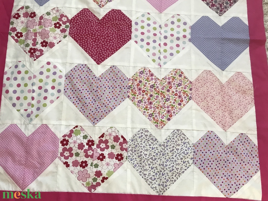 Patchwork falvédő, takaró rózsaszín-türkiz szivecskés - otthon & életmód - lakástextil - falvédő - Meska.hu Patchwork falvédő, takaró rózsaszín-türkiz szivecskés - otthon & életmód - lakástextil - falvédő - Meska.hu