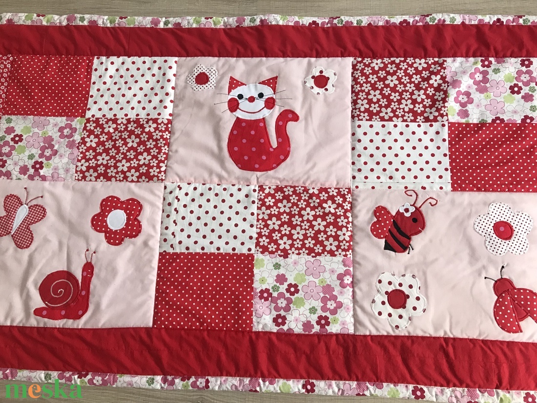 Patchwork takaró, piros-pöttyös, falvédőnek is megfelel, cica, katica, méhecske - otthon & életmód - Meska.hu