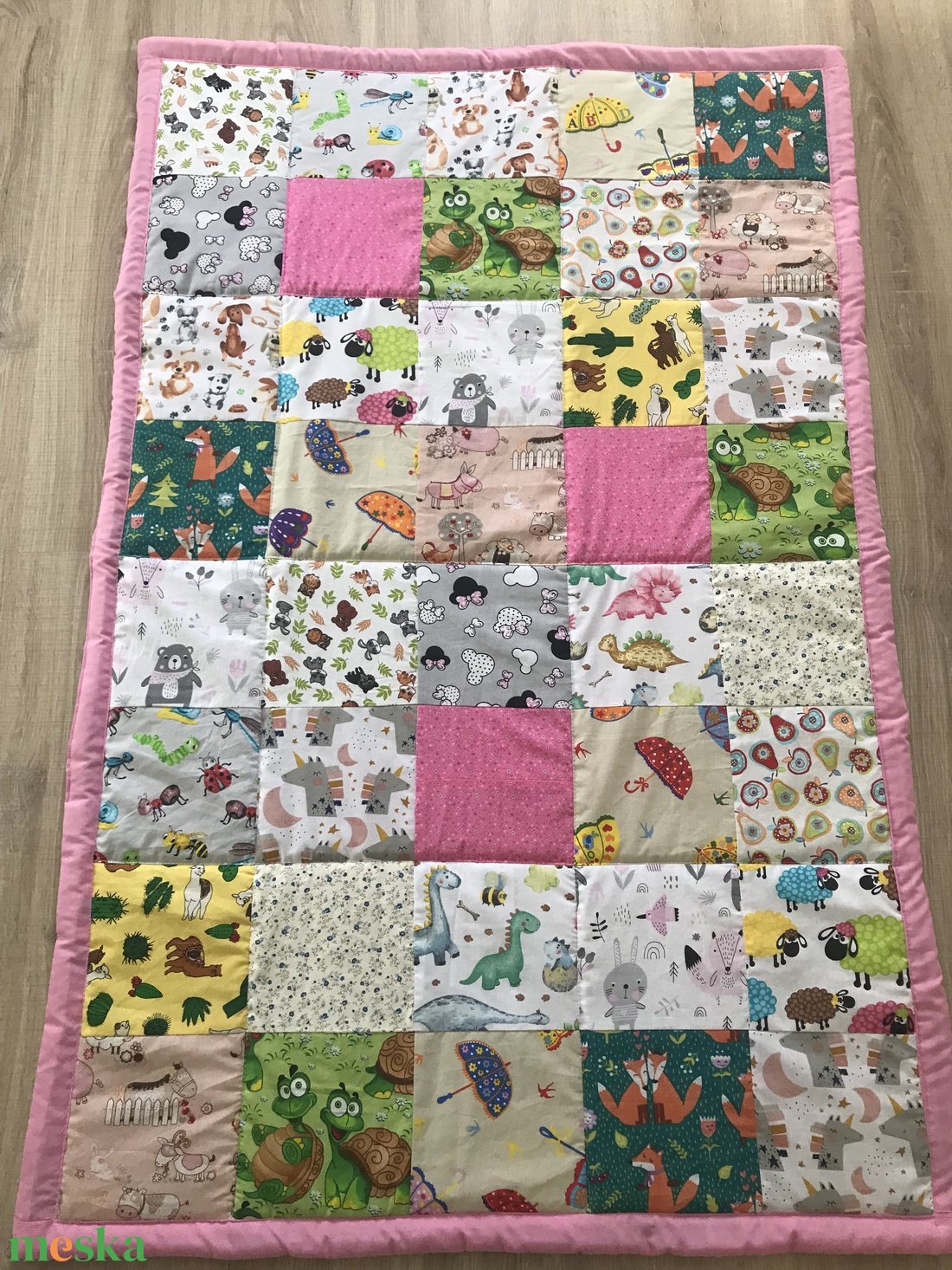 patchwork  takaró, sok-sok  mintás, falvédőnek is megfelel - otthon & életmód - babaszoba, gyerekszoba - falvédő gyerekszobába - Meska.hu