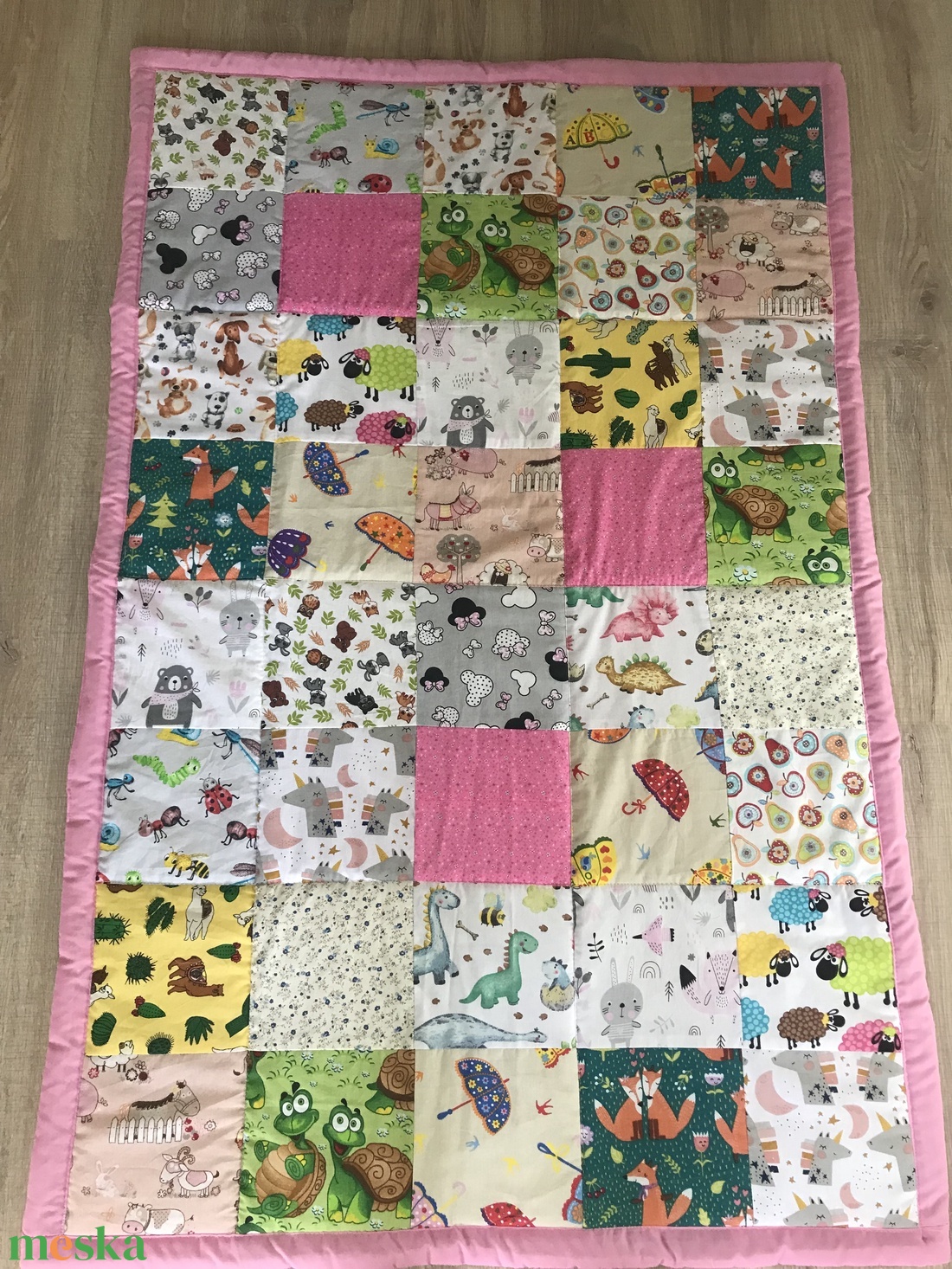 patchwork  takaró, sok-sok  mintás, falvédőnek is megfelel - otthon & életmód - babaszoba, gyerekszoba - falvédő gyerekszobába - Meska.hu
