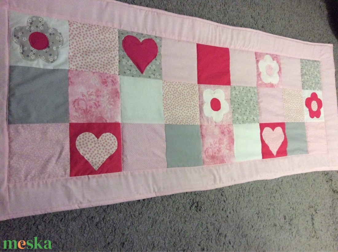 Patchwork falvédő fehér-rózsaszín-pink  szívecskés - otthon & lakás - lakástextil - falvédő - Meska.hu