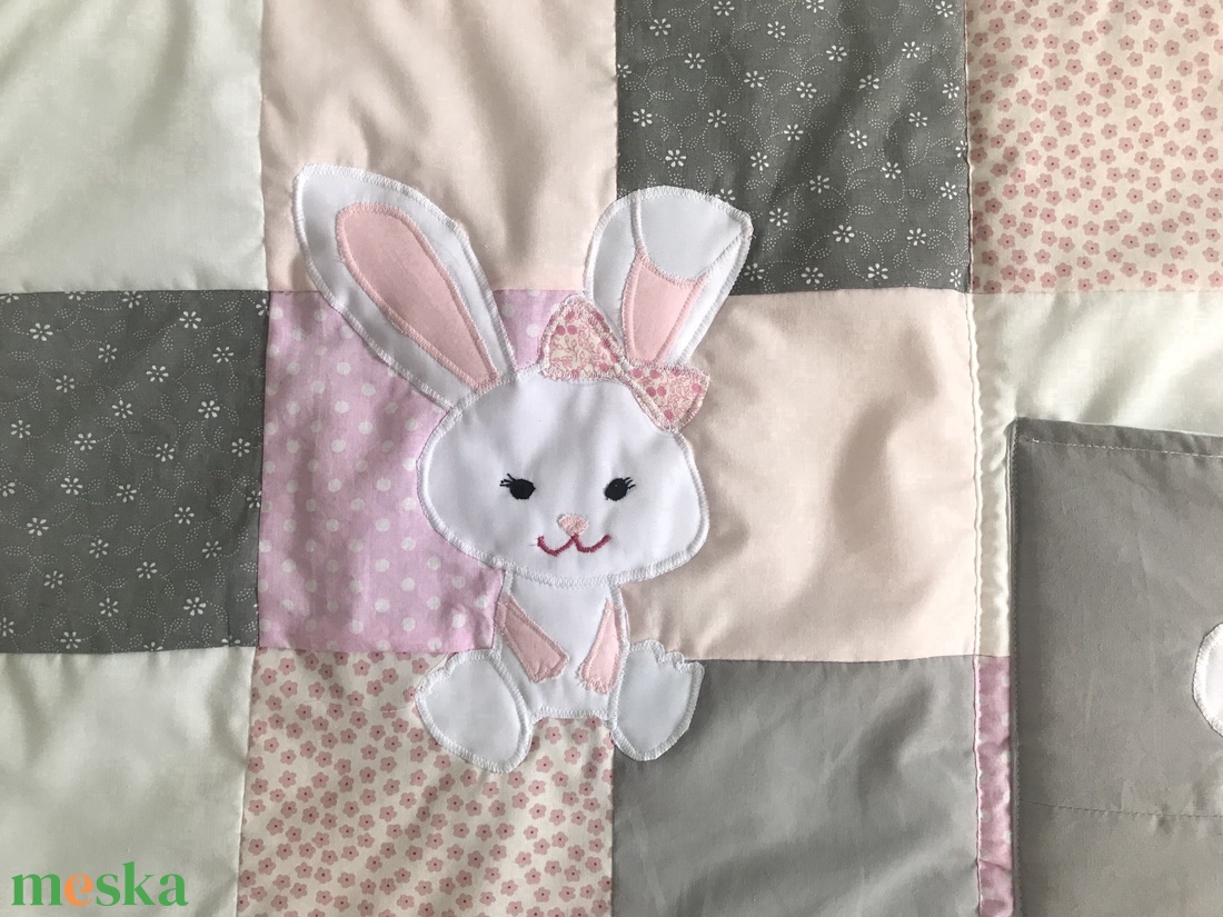 patchwork falvédő nyuszi és maci mintás - otthon & életmód - lakástextil - ágytakaró - Meska.hu patchwork falvédő nyuszi és maci mintás - otthon & életmód - lakástextil - ágytakaró - Meska.hu