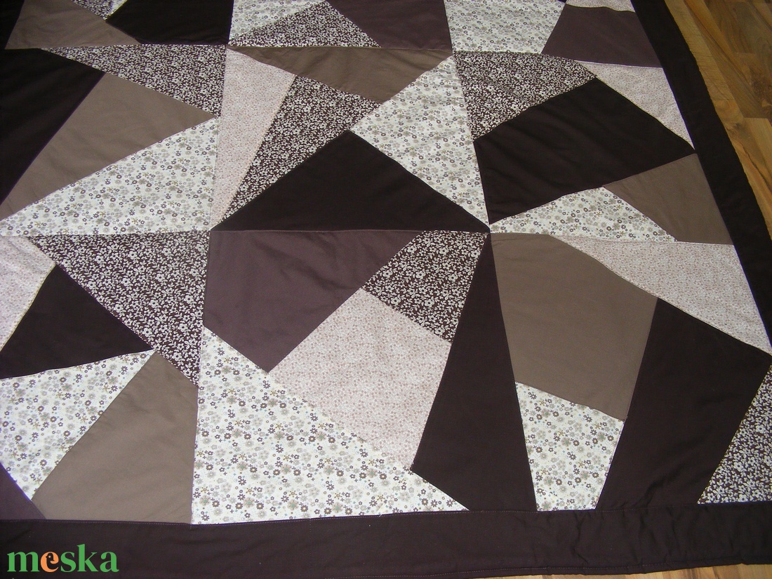 Crazy patchwork takaró fekete-fehér - otthon & életmód - lakástextil - ágytakaró - Meska.hu Crazy patchwork takaró fekete-fehér - otthon & életmód - lakástextil - ágytakaró - Meska.hu