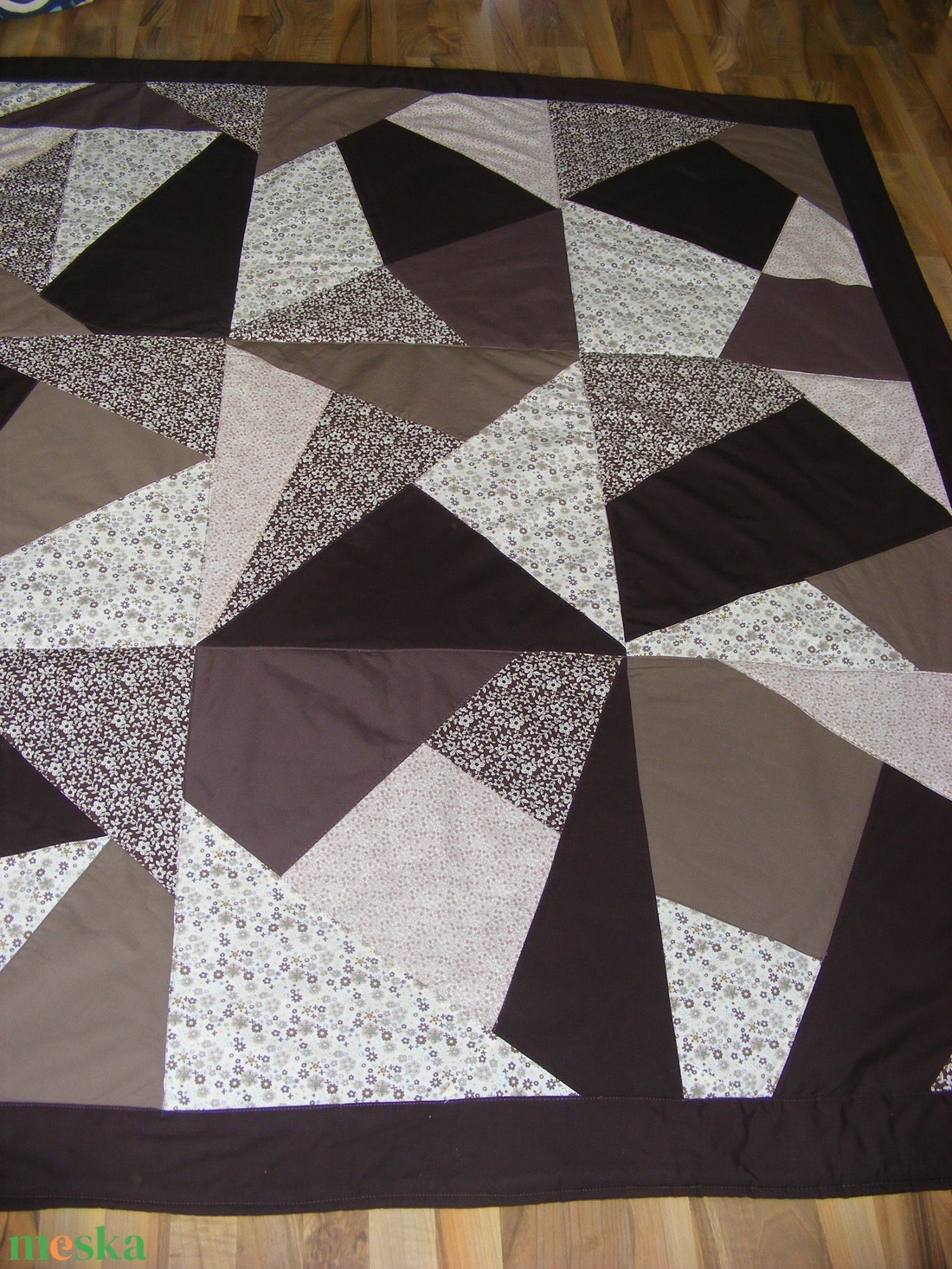 Crazy patchwork takaró fekete-fehér - otthon & életmód - lakástextil - ágytakaró - Meska.hu Crazy patchwork takaró fekete-fehér - otthon & életmód - lakástextil - ágytakaró - Meska.hu