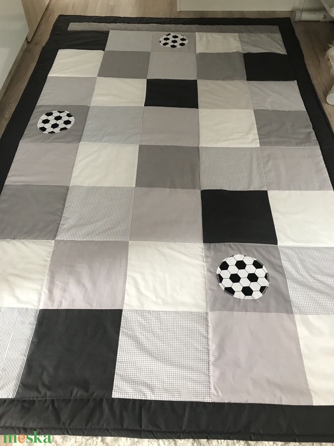 Szürke kockás patchwork takaró, falvédő szettben - otthon & életmód - lakástextil - ágytakaró - Meska.hu