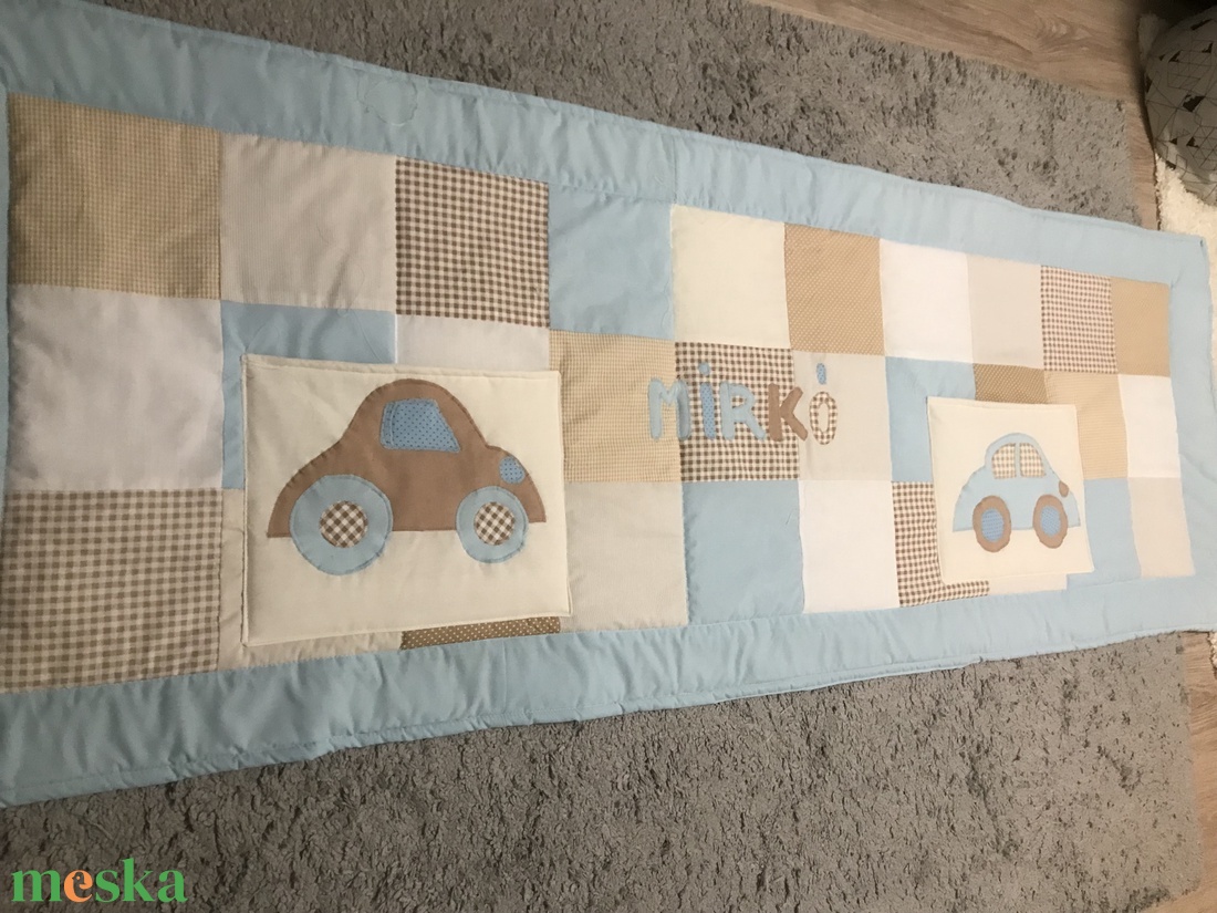 Járműves patchwork  takaró, bézs-barna falvédőnek is megfelel,  - baba - mama - babaszoba dekoráció - falvédő gyerekszobába - Meska.hu