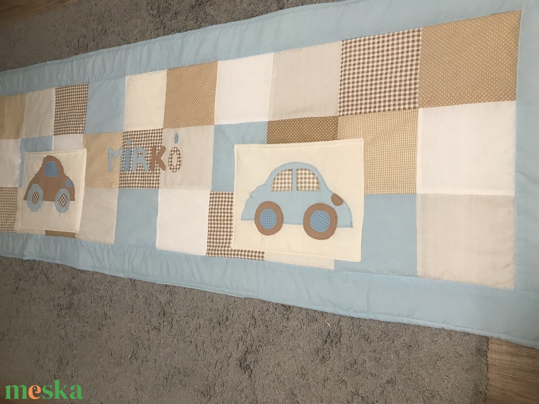 Járműves patchwork  takaró, bézs-barna falvédőnek is megfelel,  - baba - mama - babaszoba dekoráció - falvédő gyerekszobába - Meska.hu