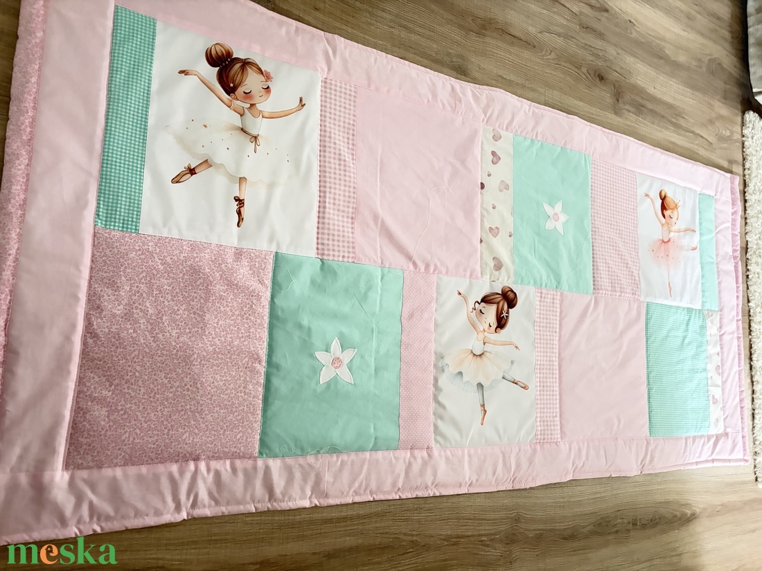 patchwork takaró és falvédő szettben, balerina diszítéssel  - baba - mama - babaszoba dekoráció - falvédő gyerekszobába - Meska.hu