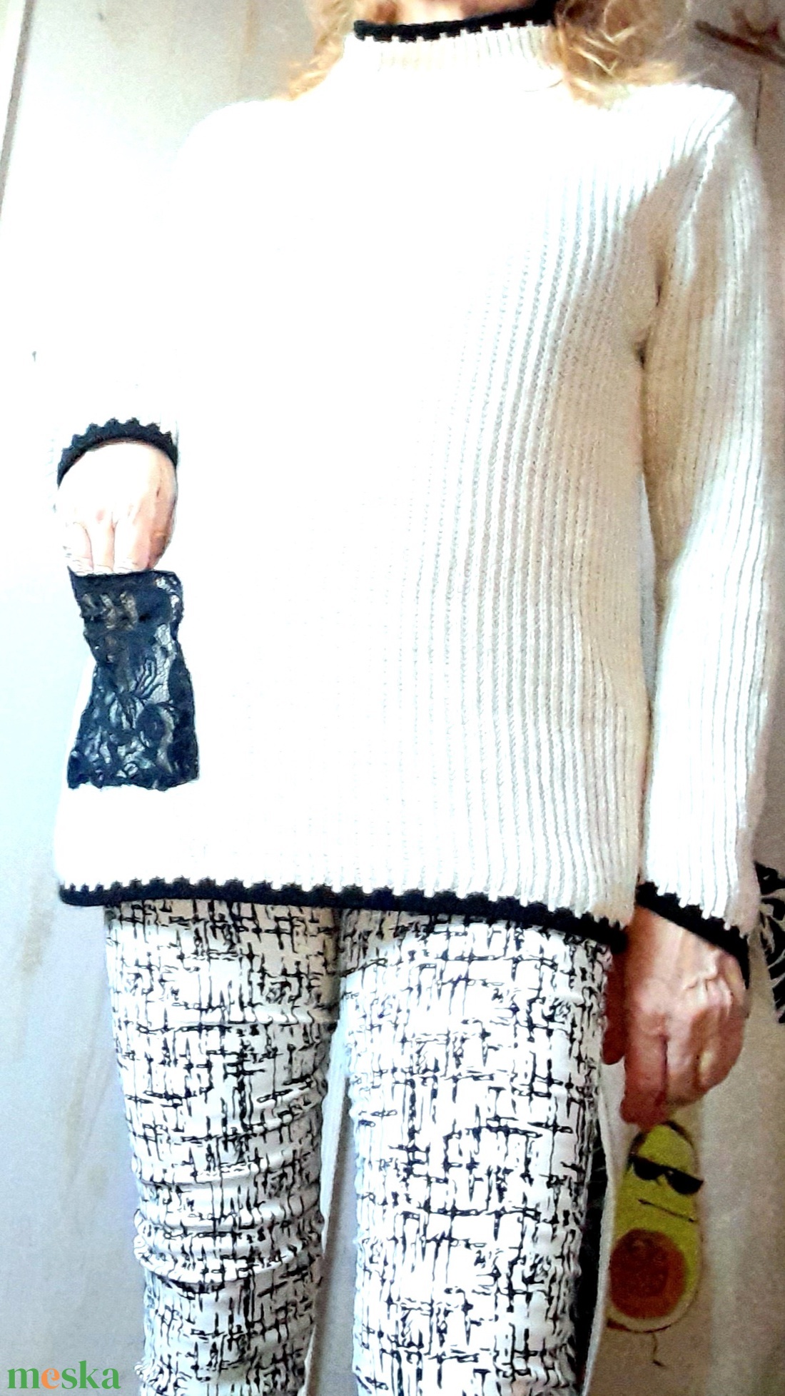 Pulóver, csipkés zsebbel  - ruha & divat - női ruha - pulóver - Meska.hu