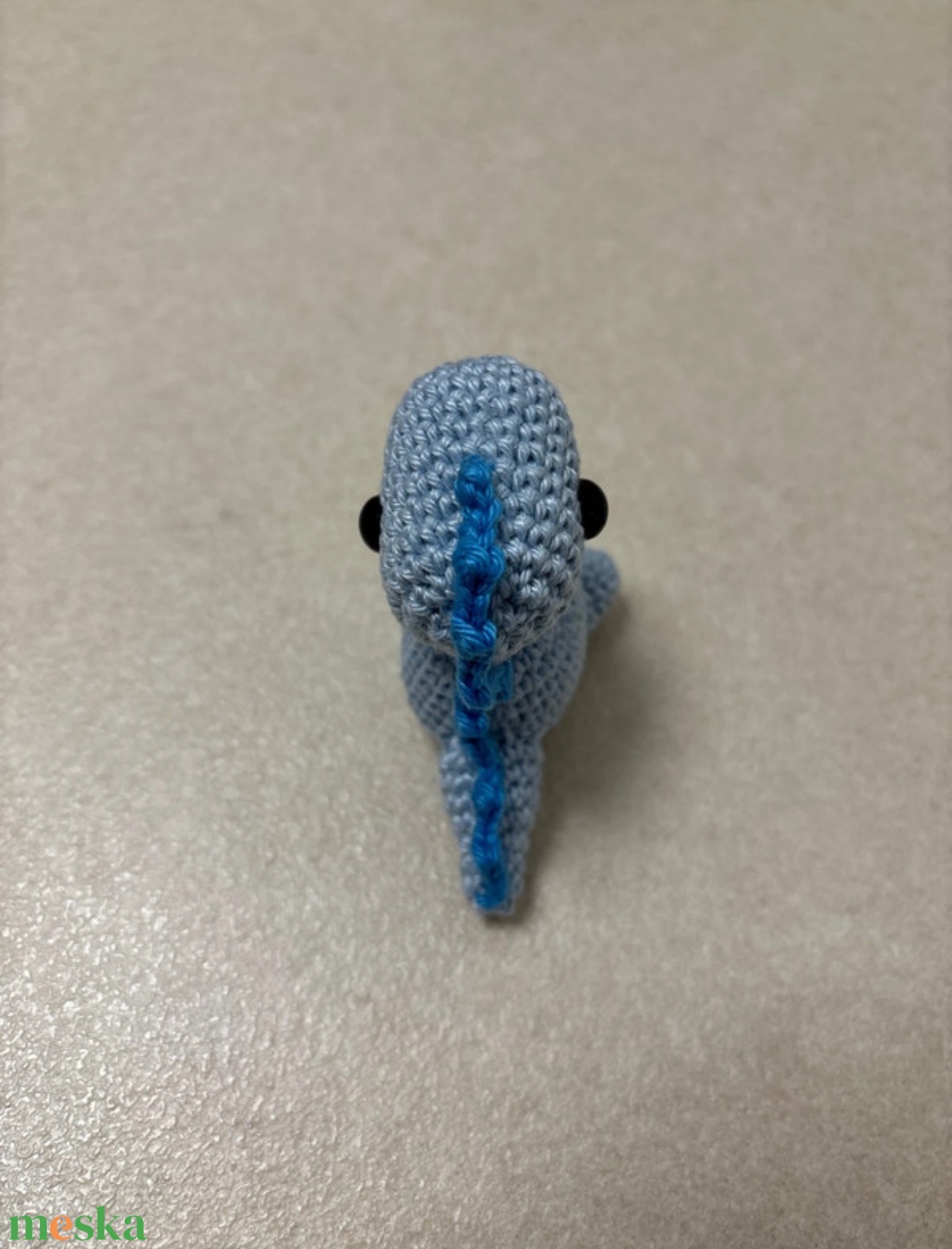 Horgolt dinó - karácsony - karácsonyi lakásdekoráció - ünnepi asztaldekoráció - Meska.hu