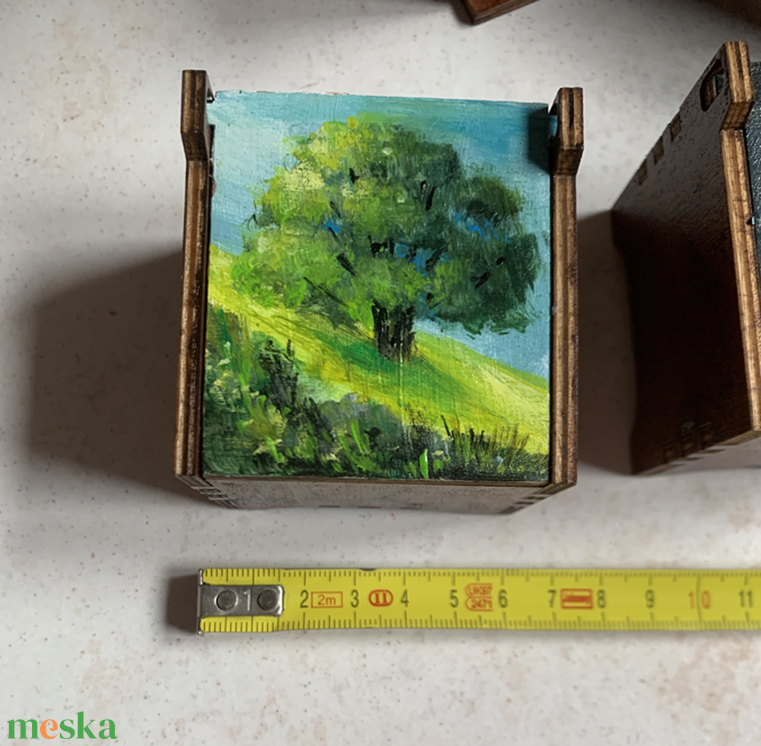 Ajándékátadó dobozka - a teteje kézzel festett. - művészet - festmény - akril - Meska.hu