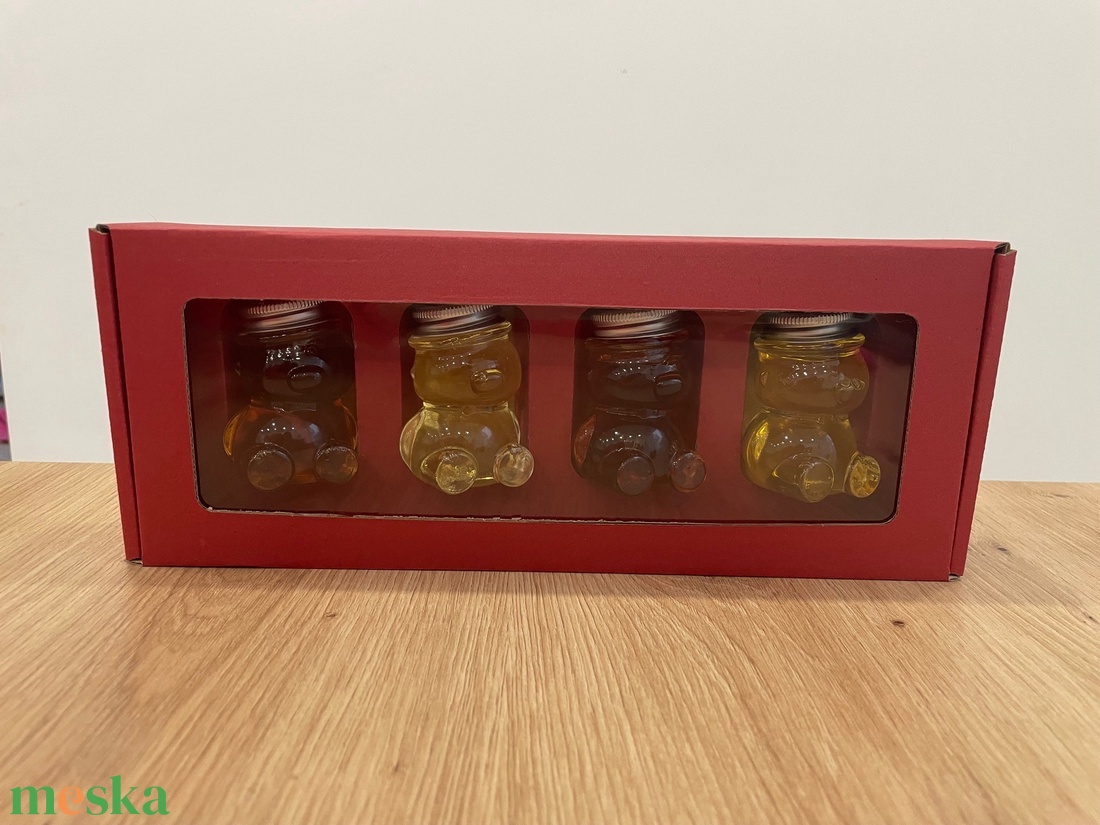 Termelői méz díszdobozban 4x50gr - élelmiszer - gasztro ajándékcsomag - Meska.hu Termelői méz díszdobozban 4x50gr - élelmiszer - gasztro ajándékcsomag - Meska.hu