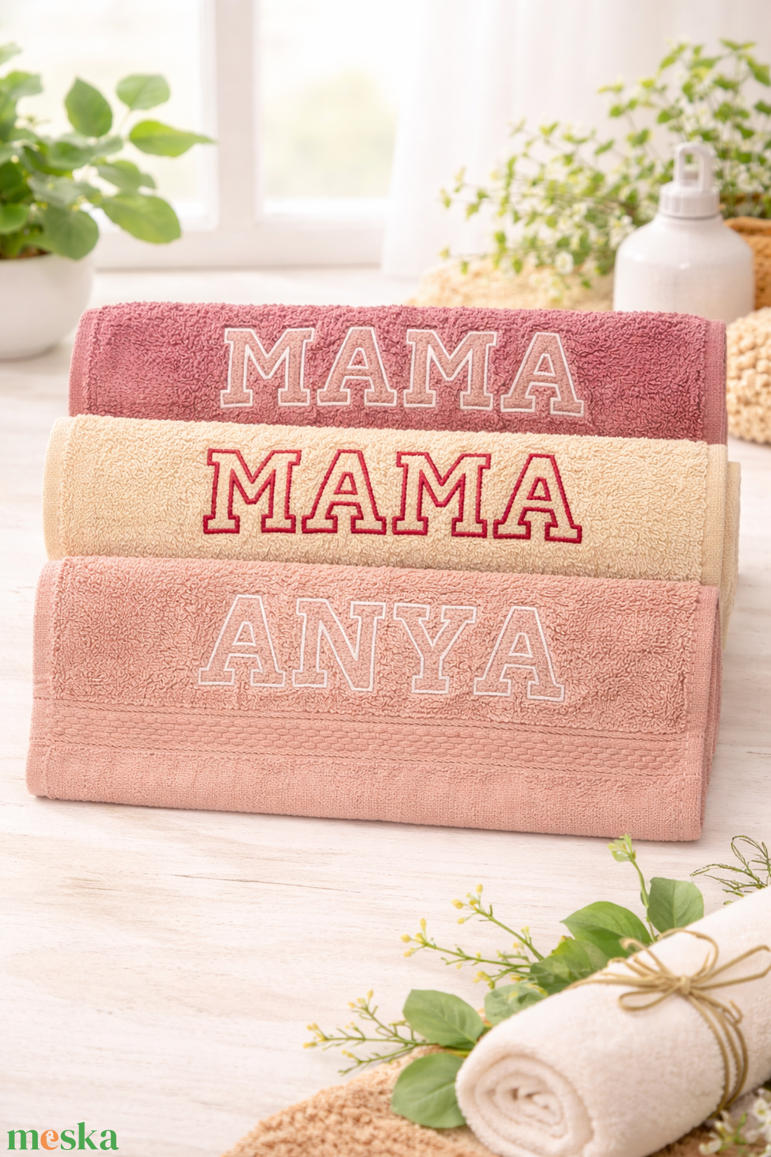 Hímzett, egyedi törölköző � szeretettel készítve - otthon & életmód - fürdőszoba - törölköző - Meska.hu