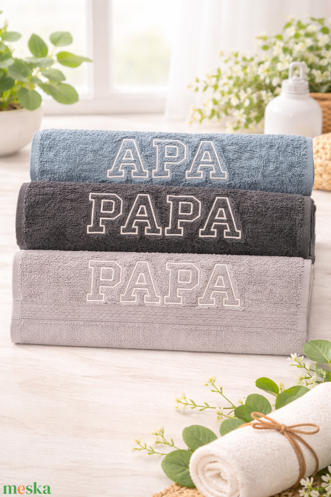 Hímzett, egyedi törölköző � szeretettel készítve - otthon & életmód - fürdőszoba - törölköző - Meska.hu