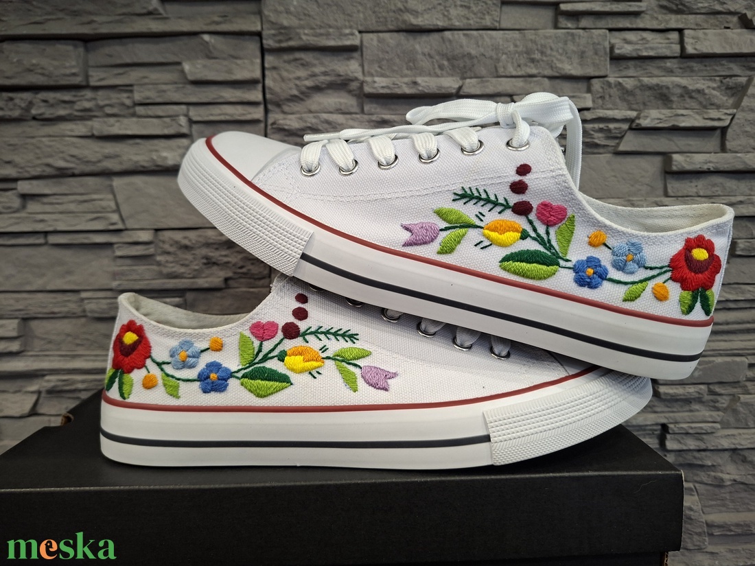 Kalocsai mintás cipő - diy (csináld magad) - szabásminta, útmutató - hímzés minta - Meska.hu