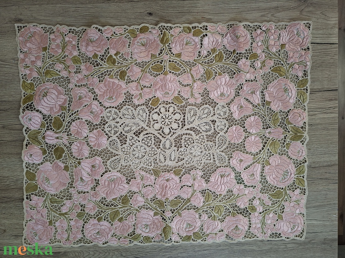 Riselt terítő - diy (csináld magad) - szabásminta, útmutató - hímzés minta - Meska.hu