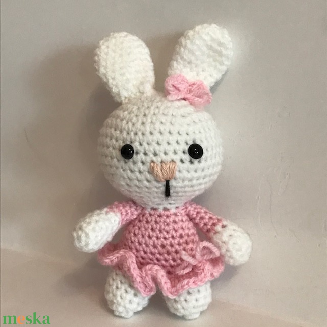 Nyuszi rózsaszín ruhában - játék & sport - plüssállat & játékfigura - nyuszi - Meska.hu