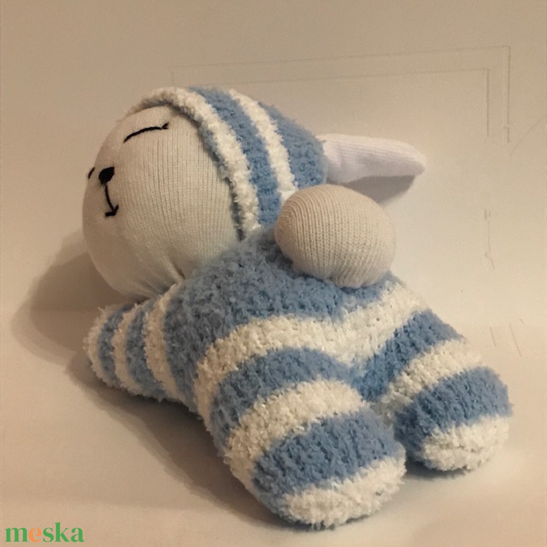 Alvó Nyuszi fiú - játék & sport - plüssállat & játékfigura - nyuszi - Meska.hu