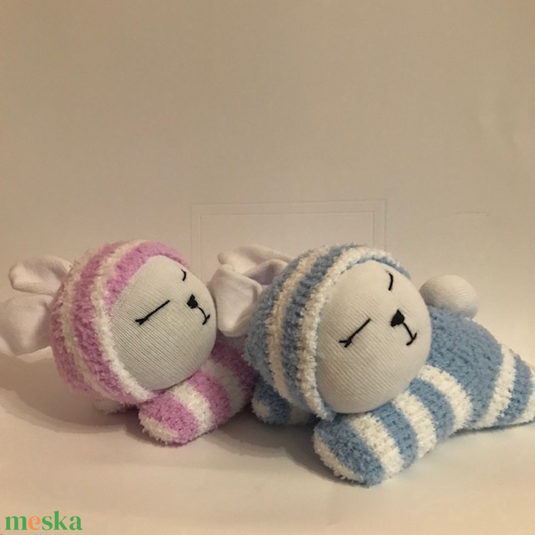 Alvó Nyuszi lány - játék & sport - plüssállat & játékfigura - nyuszi - Meska.hu