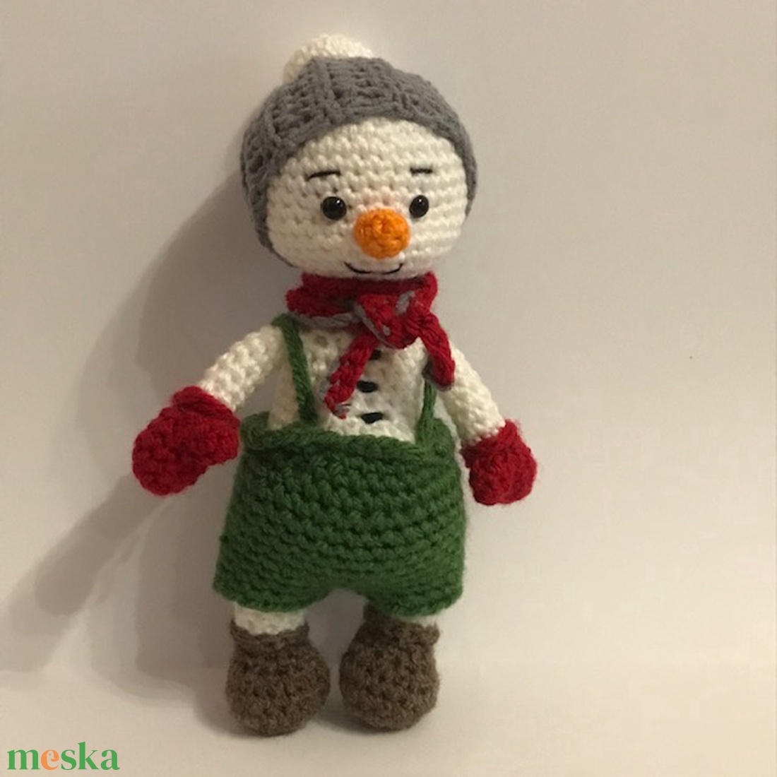 Karácsonyi hóember zöld nadrágban - játék & sport - plüssállat & játékfigura - ember - Meska.hu Karácsonyi hóember zöld nadrágban - játék & sport - plüssállat & játékfigura - ember - Meska.hu
