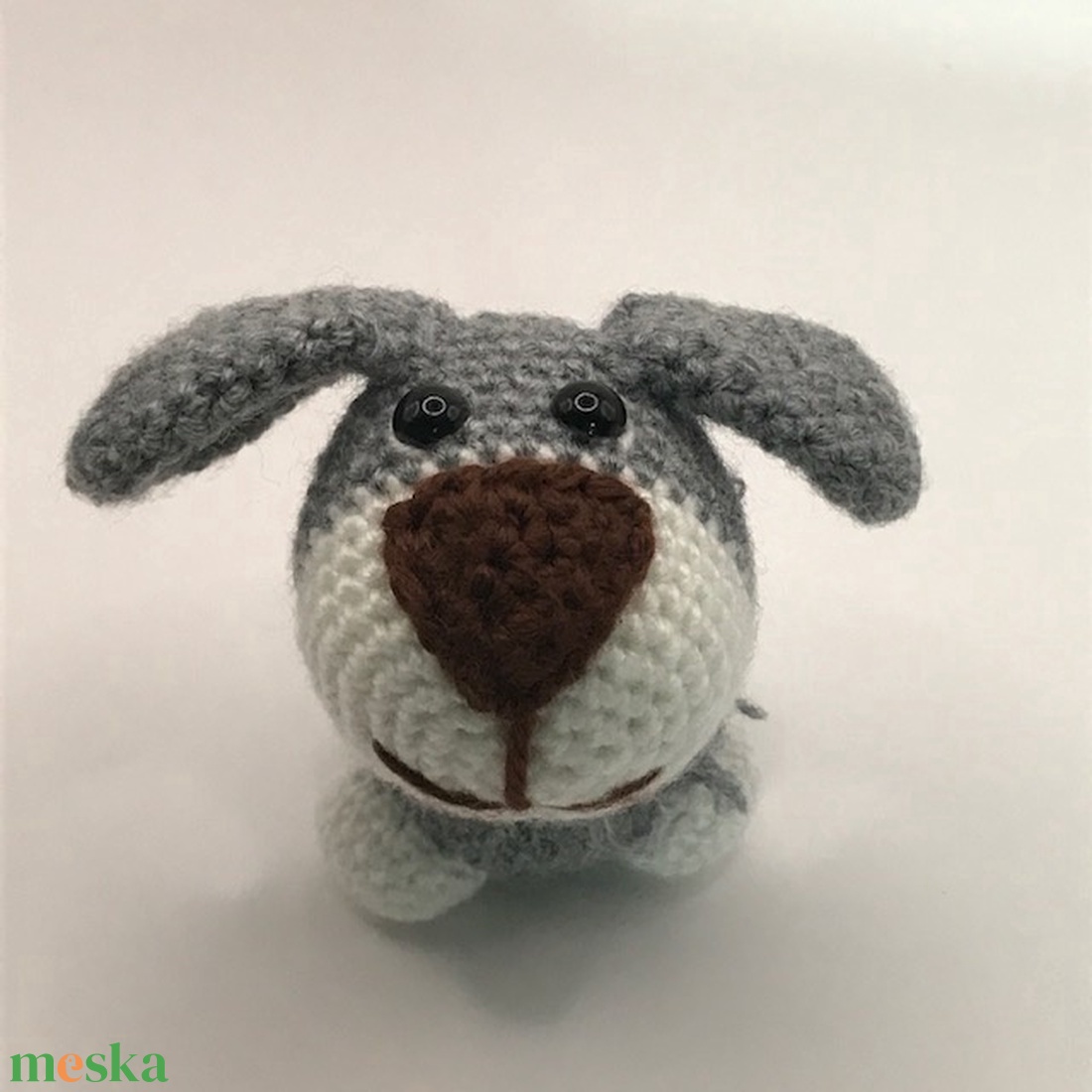 Szürke - fehér kis kutya - játék & sport - plüssállat & játékfigura - kutya - Meska.hu