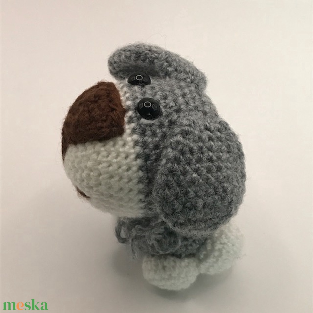 Szürke - fehér kis kutya - játék & sport - plüssállat & játékfigura - kutya - Meska.hu