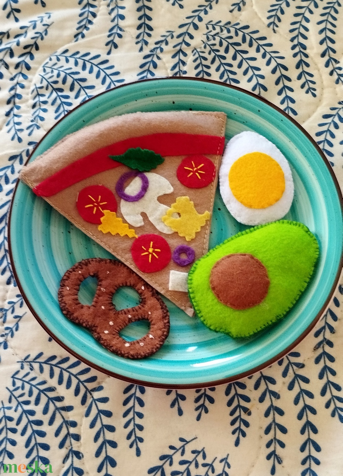 Varrott pizza,avokadoval - baba - mama - baba játékok - waldorf játékok - Meska.hu