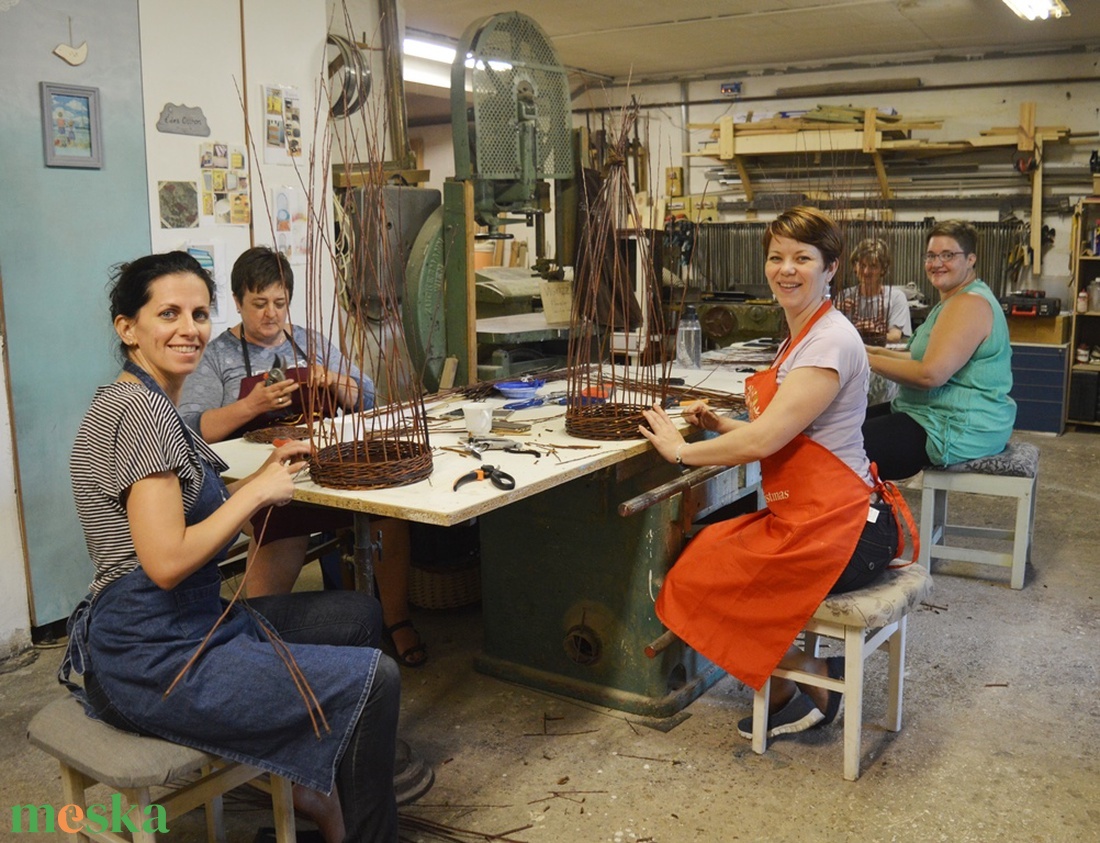 Gyümölcskínáló görbefa füllel - KOSÁRFONÁS WORKSHOP - diy (leírások) - Meska.hu