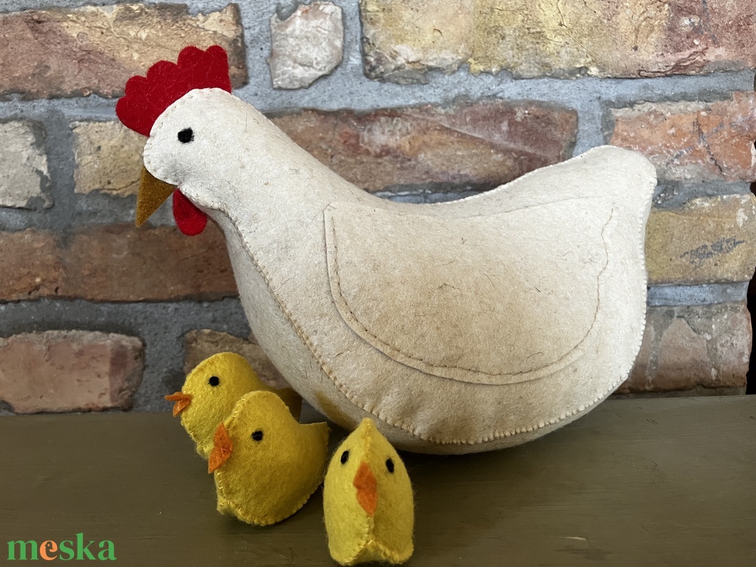 Tyúkanyó csibéivel-fehér - játék & sport - plüssállat & játékfigura - madár - Meska.hu