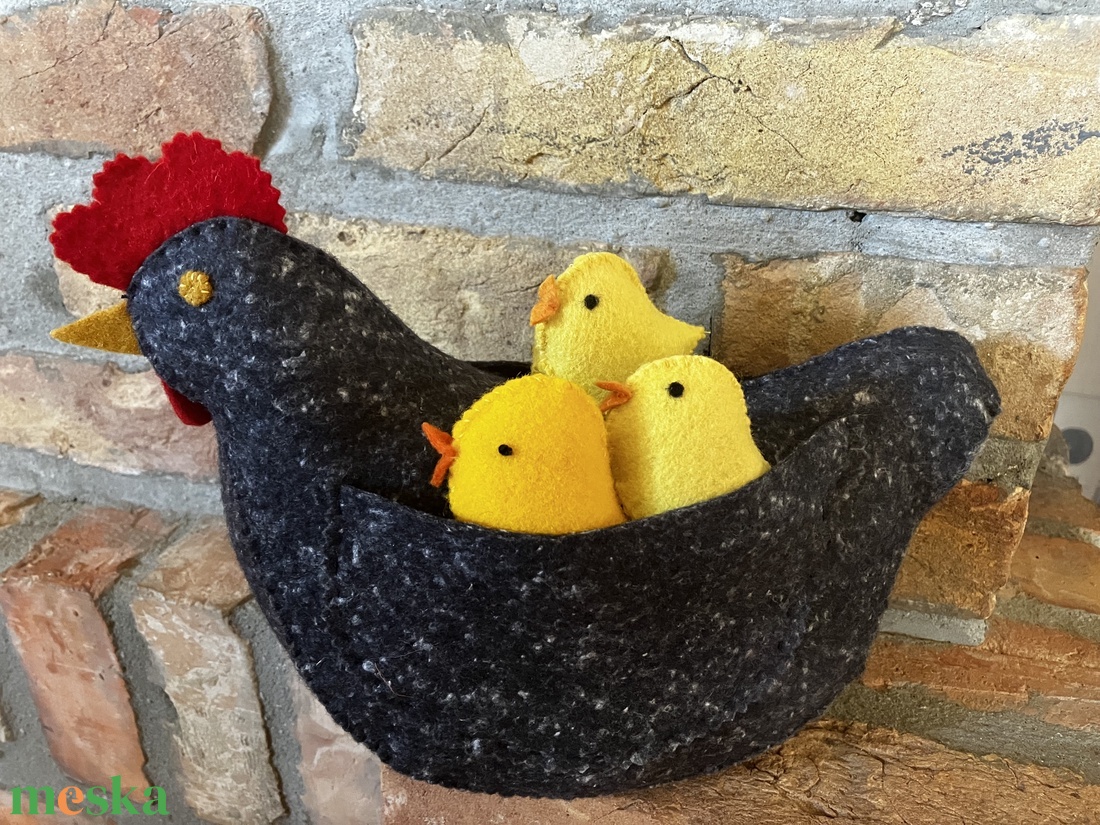 Tyúkanyó csibéivel-kendermagos - játék & sport - plüssállat & játékfigura - madár - Meska.hu