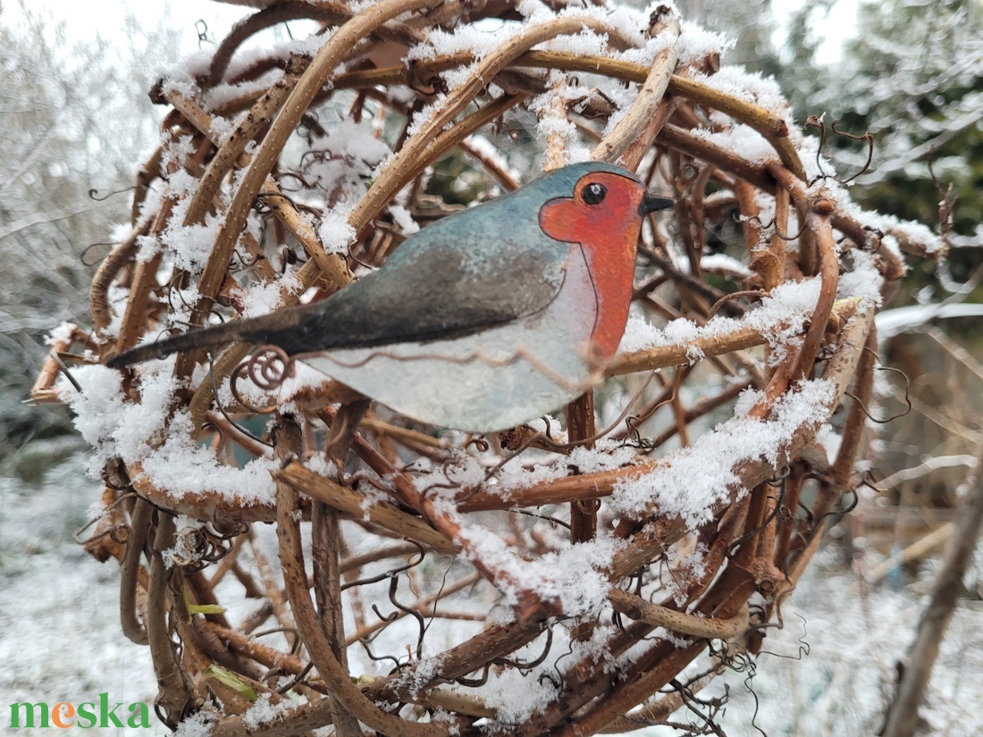 Vadszőlő indákból szőtt gömb alakú kézműves madáretető - otthon & életmód - ház & kert - madáretető & itató - Meska.hu