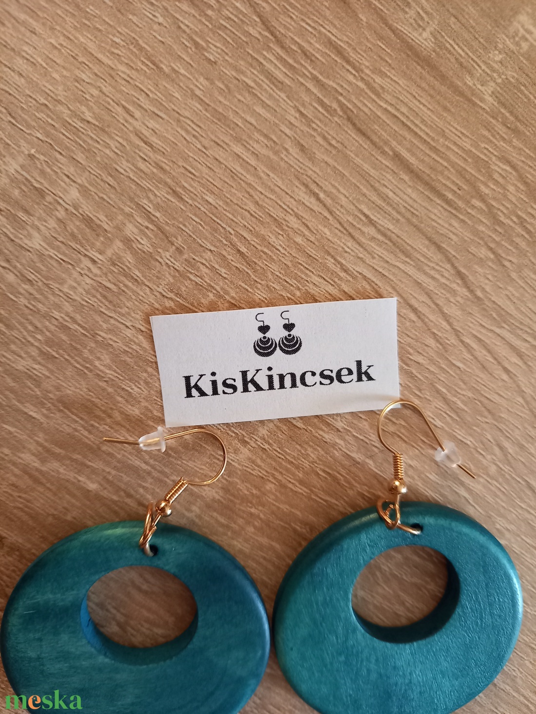 Karika sötét türkiz színű fa fülbevaló 4,5 cm átmérőjű - ékszer - fülbevaló - karika fülbevaló - Meska.hu Karika sötét türkiz színű fa fülbevaló 4,5 cm átmérőjű - ékszer - fülbevaló - karika fülbevaló - Meska.hu