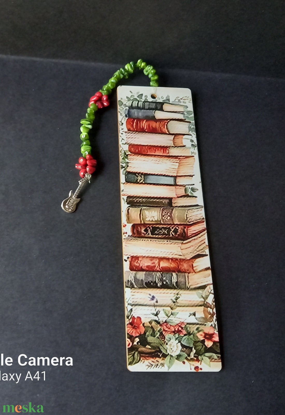 Könyves mintájú fa könyvjelző 19,5x5,5 cm egyedi gyöngyös díszítéssel  - könyv & zene - könyvjelző - Meska.hu