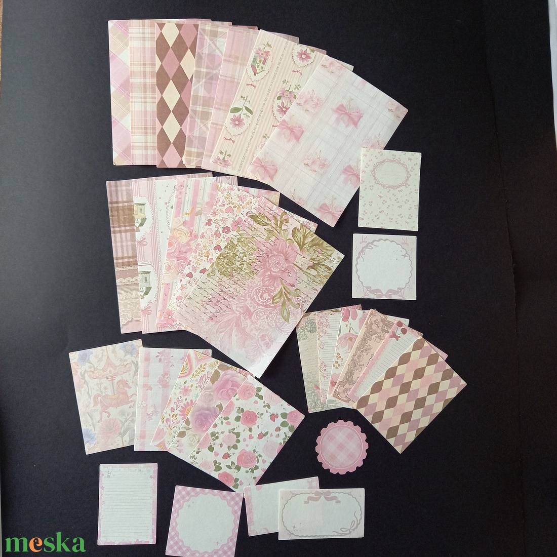 Rózsaszínes scrapbook díszítő alapanyag csomag 30 db - kellékek & szerszámok - dekorációs kellékek - egyéb kellékek - Meska.hu