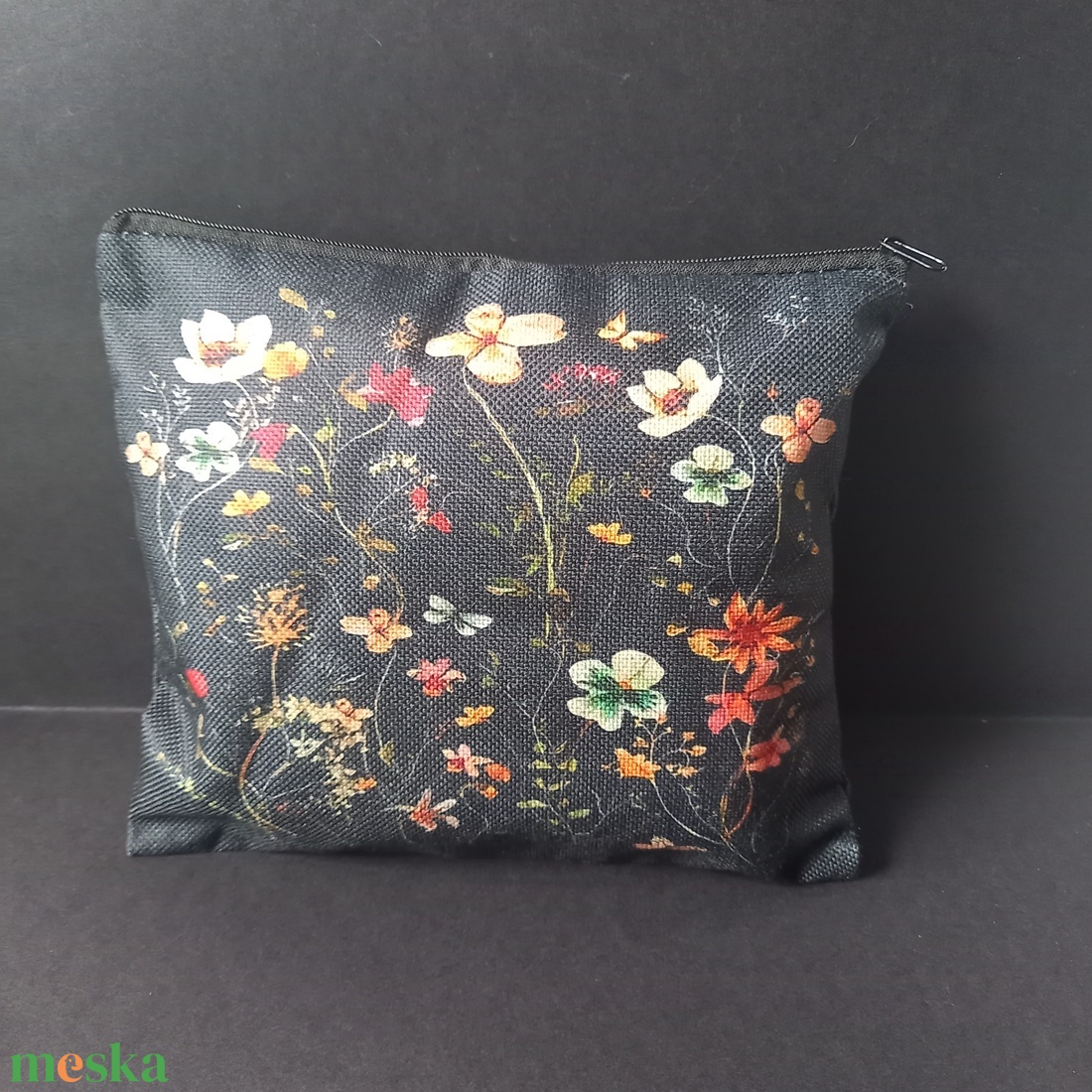 Apró virág mintájú neszeszer 19x21,5 cm - baba - mama - pelenkázó, babafürdető kellékek - pelenkázó neszeszer, pelenkatartó - Meska.hu