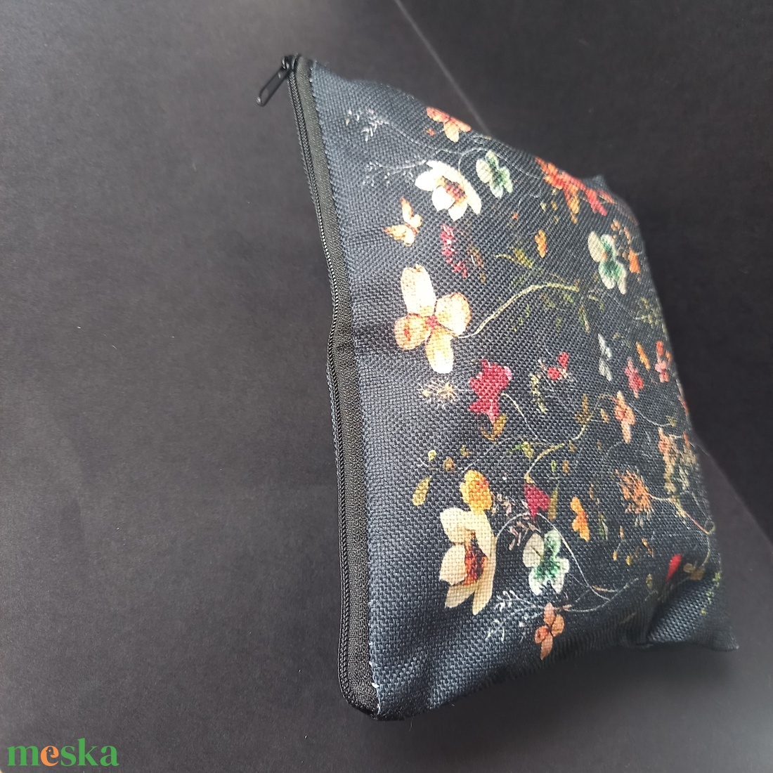 Apró virág mintájú neszeszer 19x21,5 cm - baba - mama - pelenkázó, babafürdető kellékek - pelenkázó neszeszer, pelenkatartó - Meska.hu