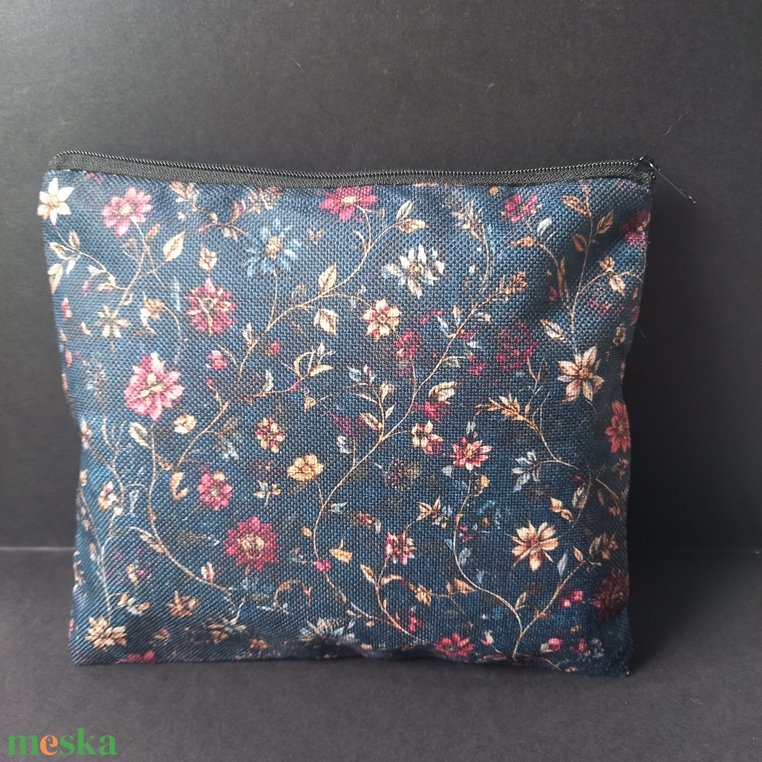 Apró virág mintájú neszeszer 19x21,5 cm - baba - mama - pelenkázó, babafürdető kellékek - pelenkázó neszeszer, pelenkatartó - Meska.hu