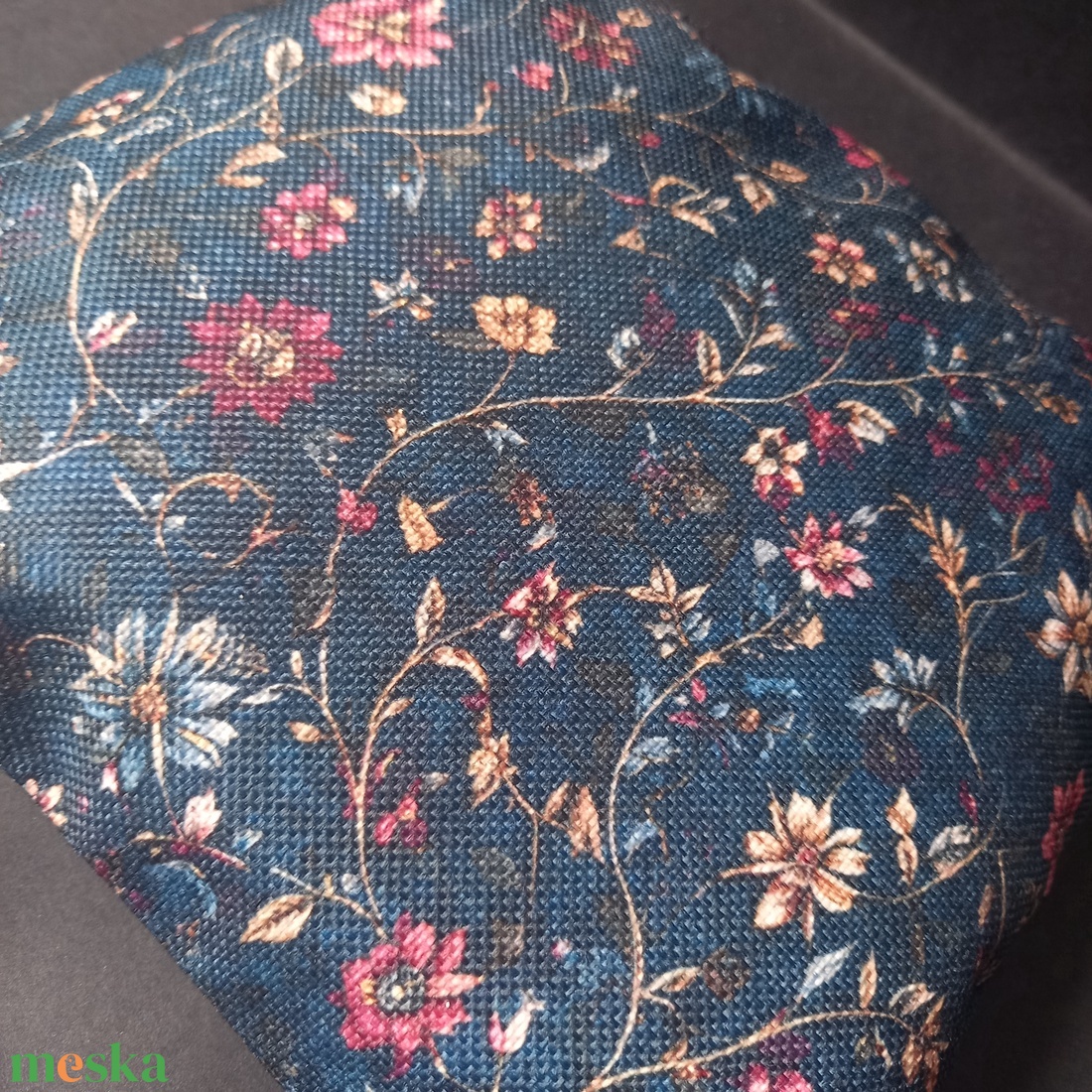 Apró virág mintájú neszeszer 19x21,5 cm - baba - mama - pelenkázó, babafürdető kellékek - pelenkázó neszeszer, pelenkatartó - Meska.hu