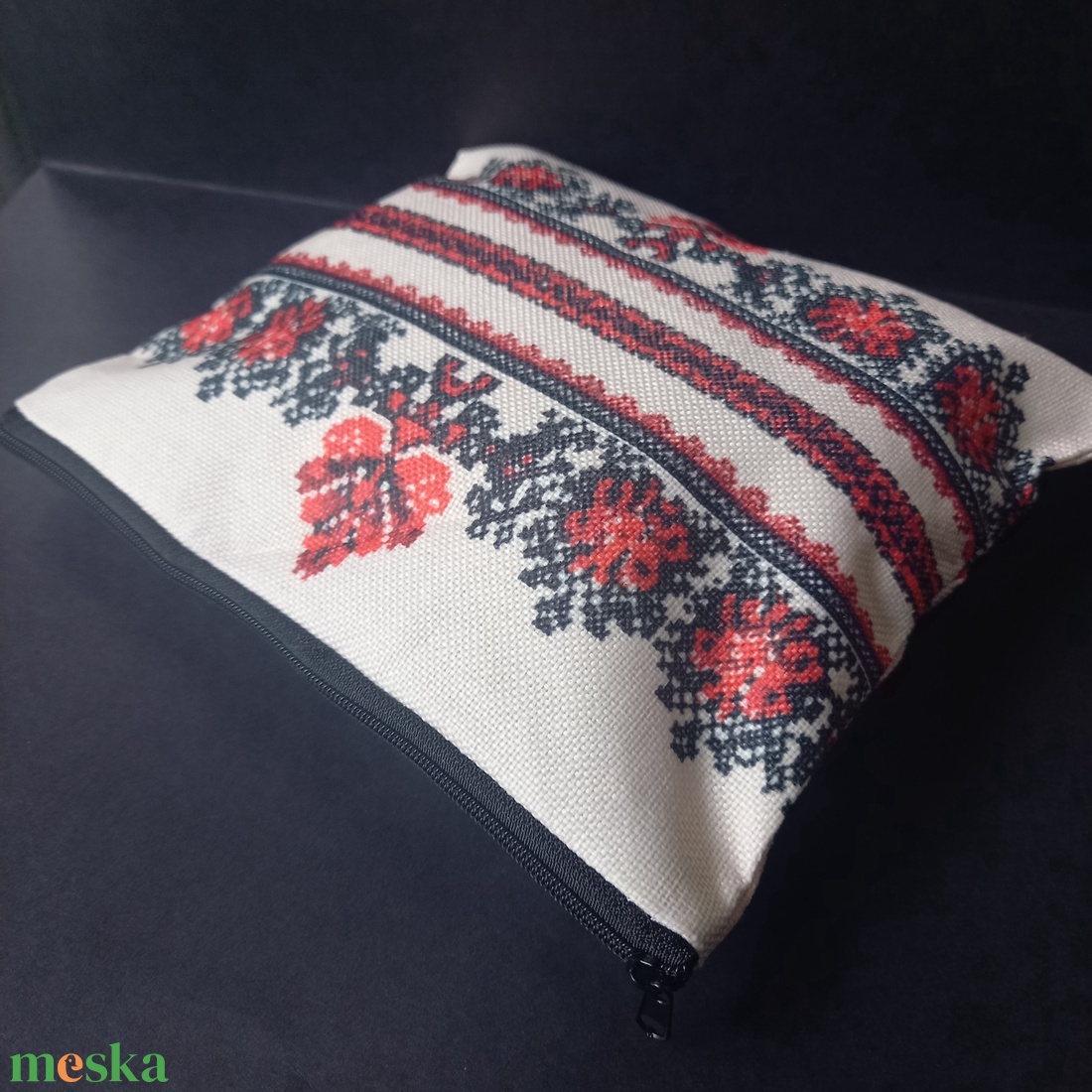 Retró terítő mintájú neszeszer 19x21,5 cm - baba - mama - pelenkázó, babafürdető kellékek - pelenkázó neszeszer, pelenkatartó - Meska.hu
