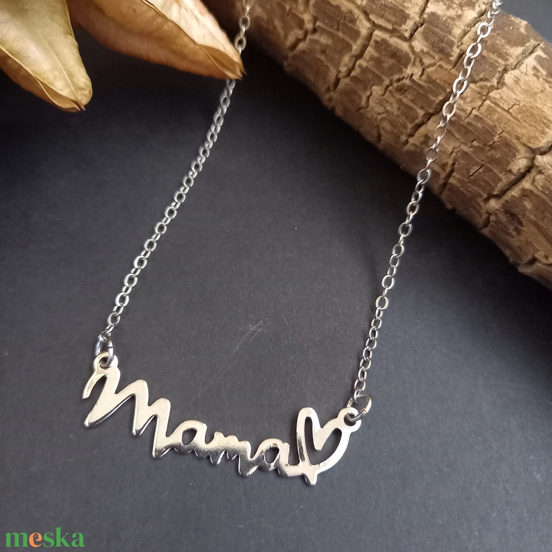 Nyaklánc Mama feliratos medállal   - ékszer - nyaklánc - medálos nyaklánc - Meska.hu