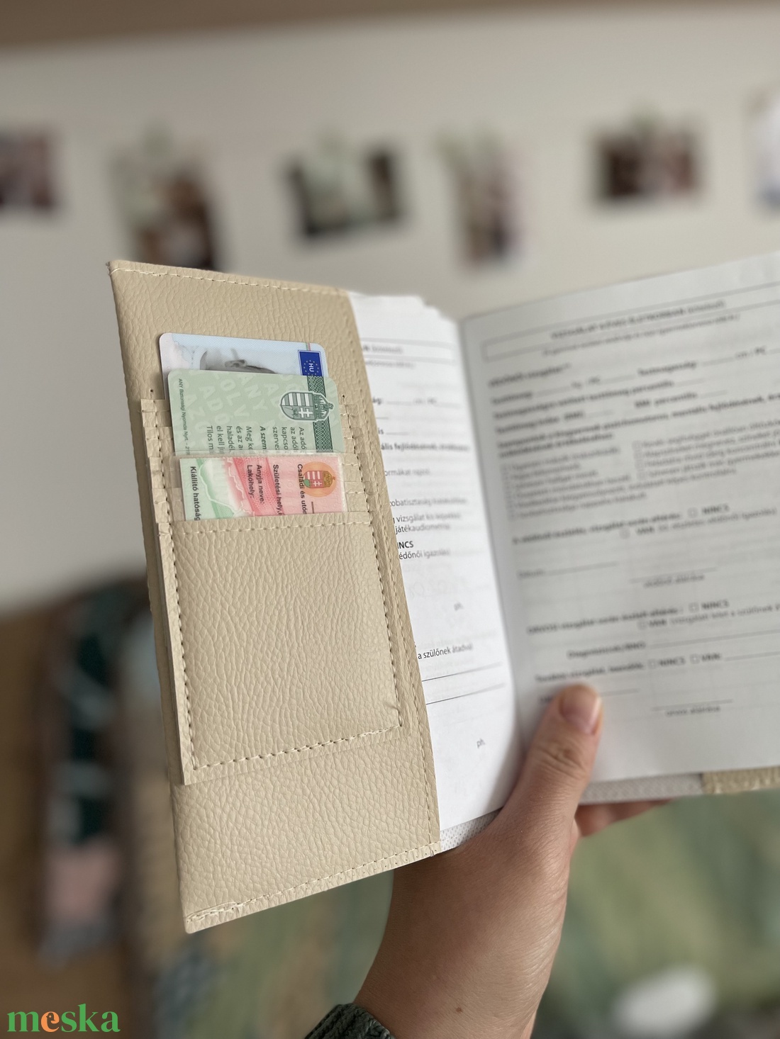 Róka lufikkal mintás baba egészségügyi kiskönyv- és irattartó névvel hímezve - táska & tok - pénztárca & más tok - kártyatartó & irattartó - Meska.hu