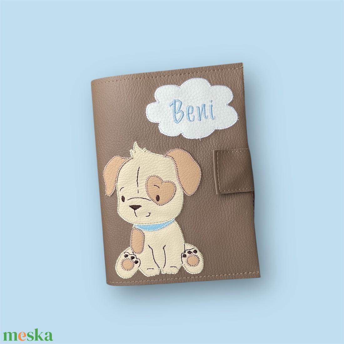 Taupe alapon foltos kutyus mintás kisgyerek irattartó és egészségügyi kiskönyv borító - táska & tok - pénztárca & más tok - kártyatartó & irattartó - Meska.hu