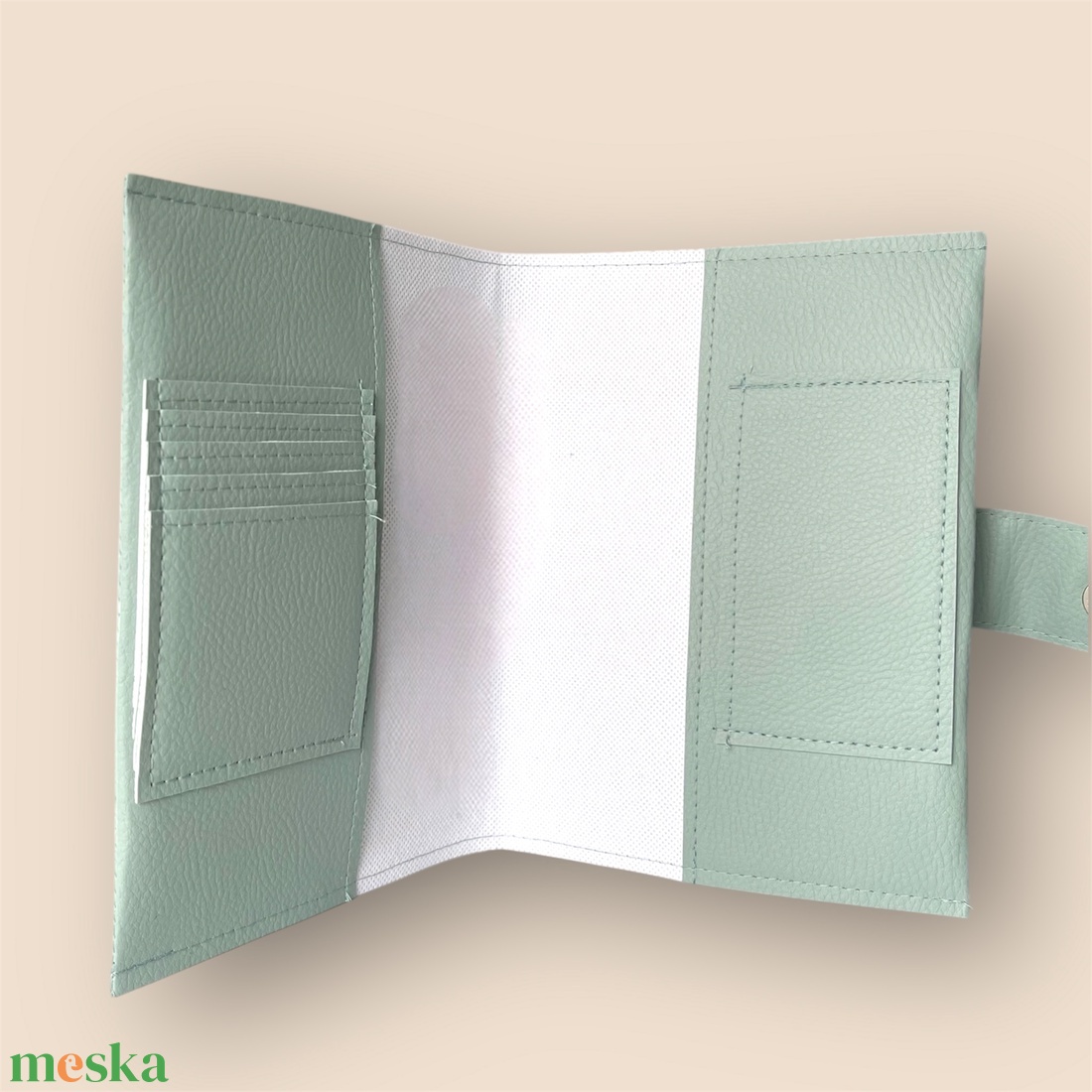 Patrol alapon tukán mintás eü kiskönyv borító - táska & tok - pénztárca & más tok - kártyatartó & irattartó - Meska.hu