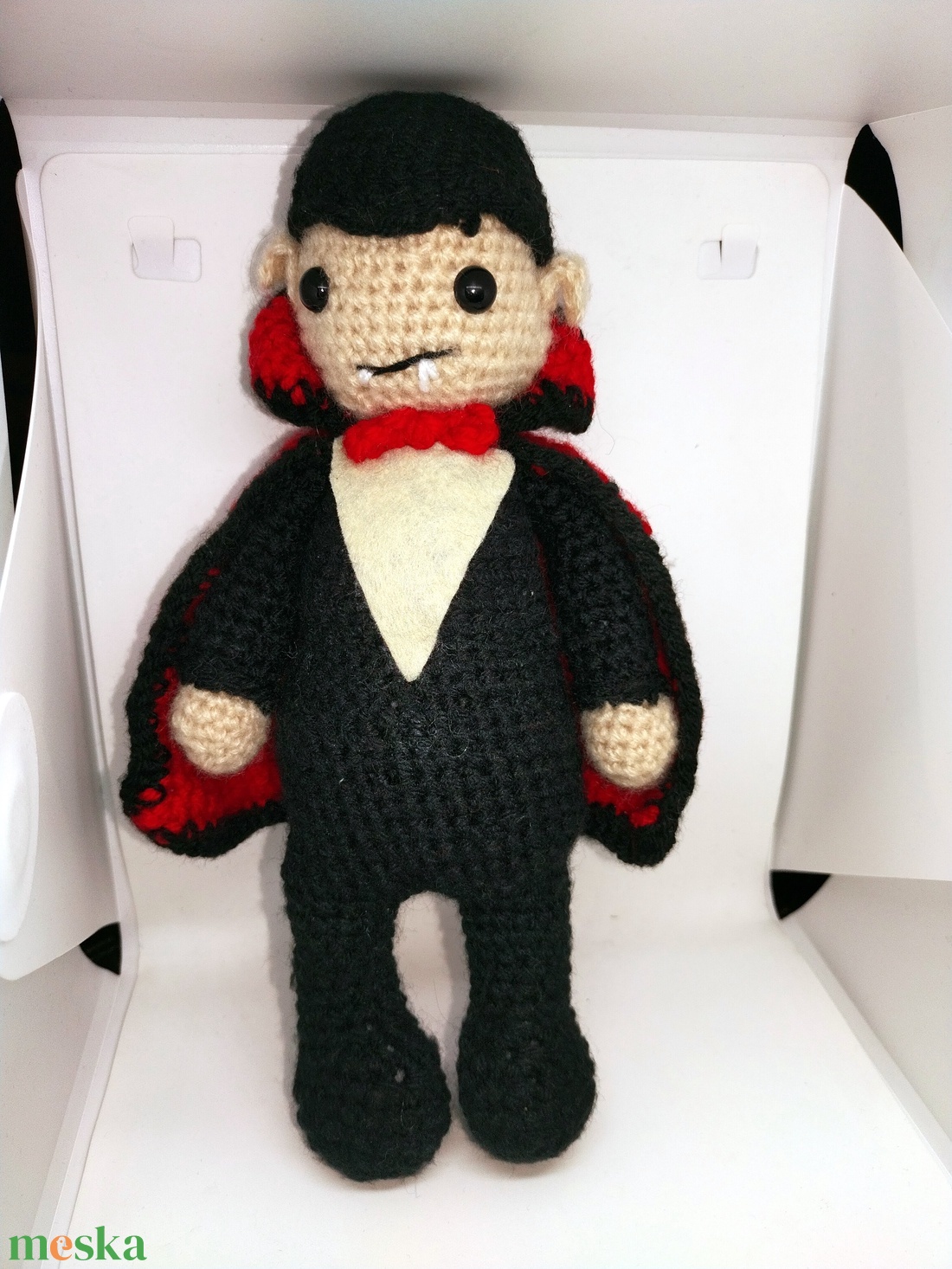 Drakula amigurumi figura - játék & sport - plüssállat & játékfigura - ember - Meska.hu Drakula amigurumi figura - játék & sport - plüssállat & játékfigura - ember - Meska.hu